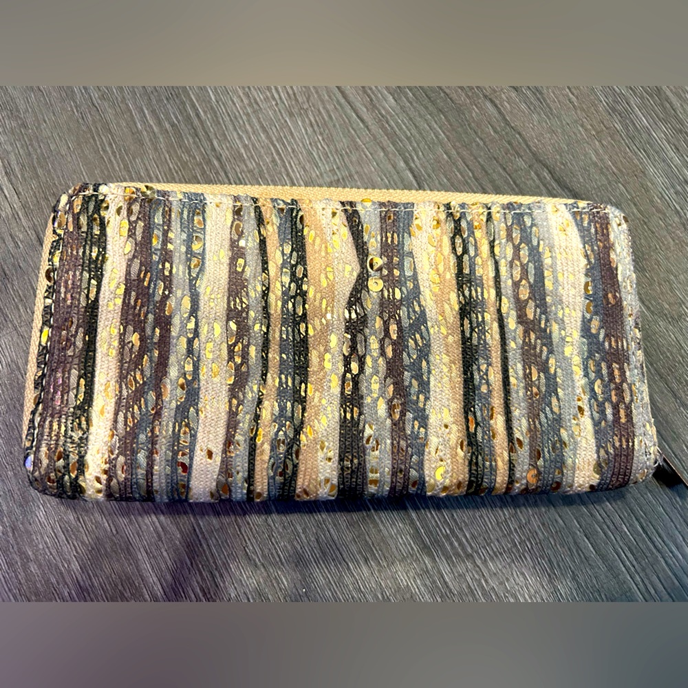 Pretty Maurice’s wallet